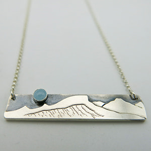 Silver necklace depicting Hogsback Mountain in Durango